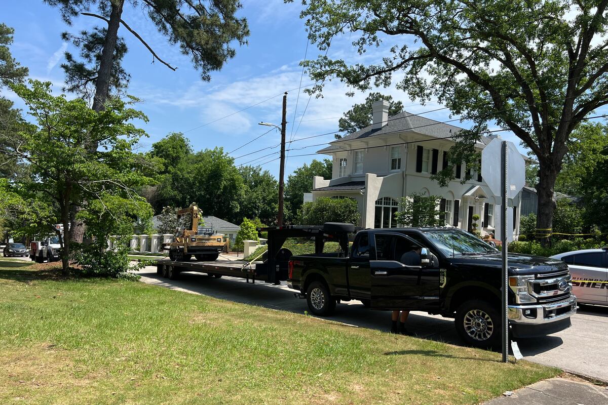 preloaded gallery image