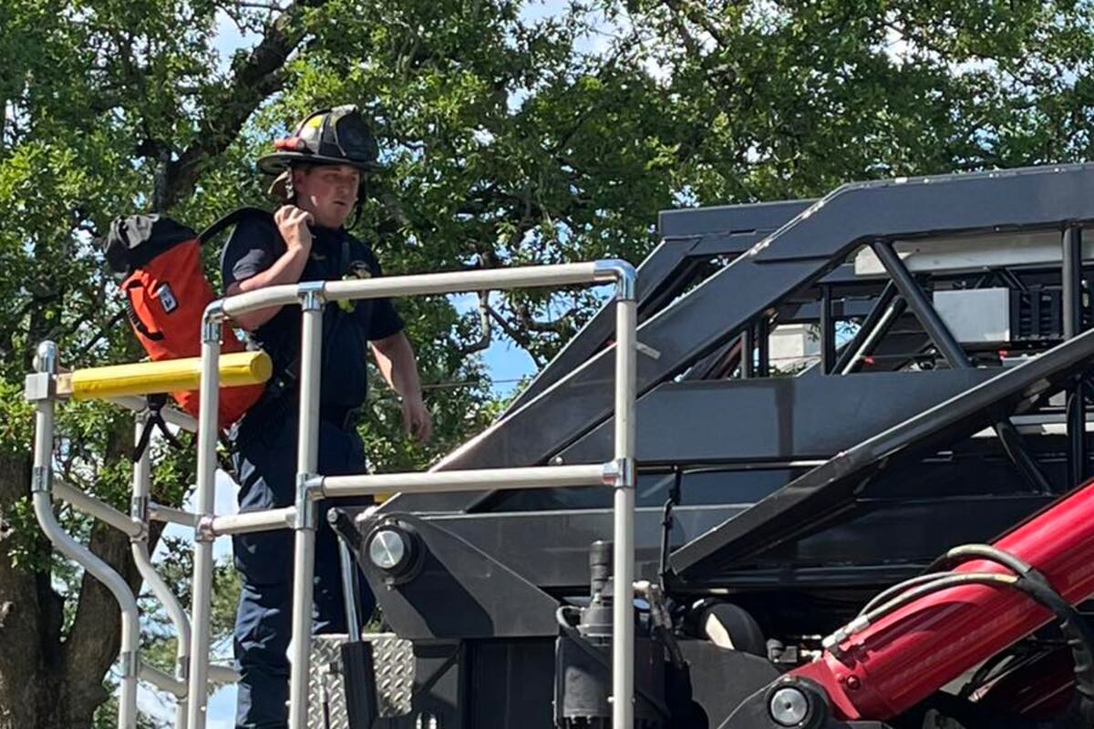 preloaded gallery image